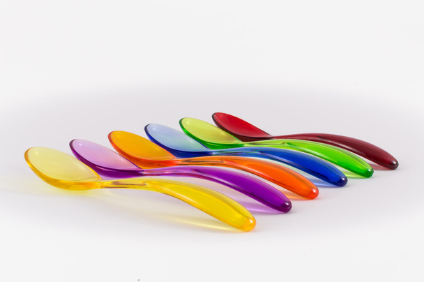 χρωματιστά πλαστικά κουτάλια - Φωτογραφία, εικόνα