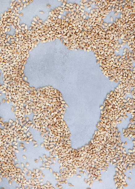 África como el hambre y la escasez se vislumbran. La escasez de granos y la seguridad alimentaria, un mundo en crisis durante la guerra entre Rusia y Ucrania - Foto, imagen