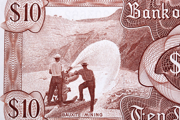 Estrazione di Bauxite dal denaro della Guyana - Dollari - Foto, immagini