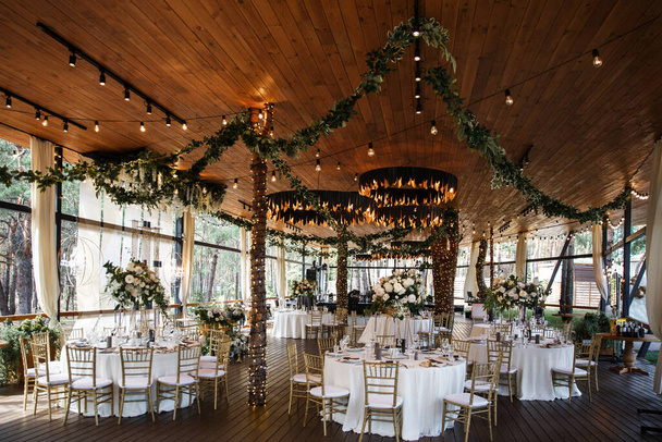 Elegantní slavnostní sál pro svatební hostinu. - Fotografie, Obrázek