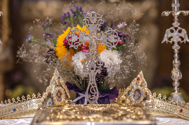 Coronas de boda
 - Foto, Imagen