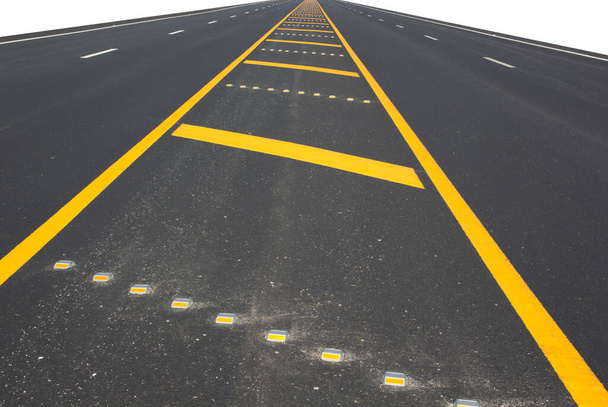 Асфальтована дорога як абстрактний фон, жовта лінія на дорожній текстурі
. - Фото, зображення