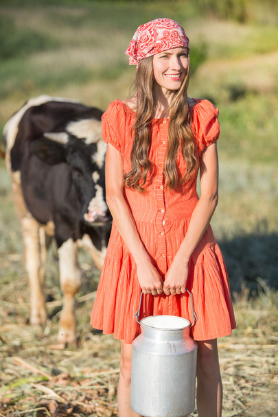 Woman in farm - Fotoğraf, Görsel