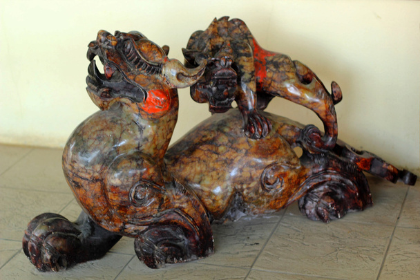 Leão de pedra chinês tradicional
 - Foto, Imagem