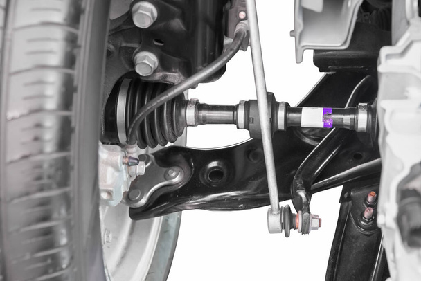 Sistema de suspensão do carro dianteiro e eixo de acionamento
 - Foto, Imagem