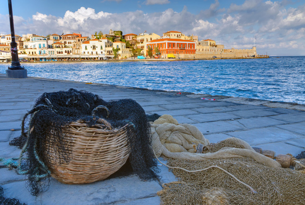 Rede de pesca no porto de Chania
 - Foto, Imagem