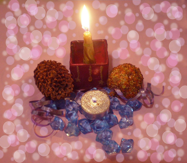 Weihnachtskomposition mit Kerzen - Foto, Bild