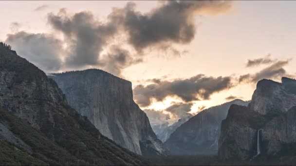 Калифорнийский парк Йосемити Золотой час Святой Грааль Таймелапс  - Кадры, видео