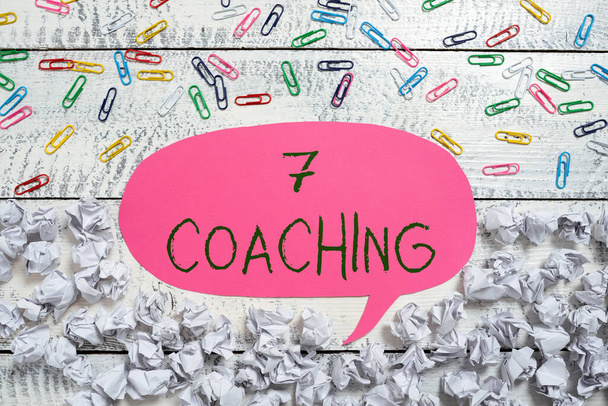 Texto que muestra inspiración 7 Coaching, Word Written on Se refiere a una serie de cifras con respecto a los negocios para tener éxito -48232 - Foto, Imagen
