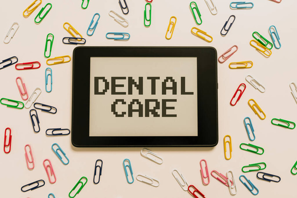 Написання тексту Стоматологічна допомога, Слово Написано на підтримку здорових зубів або для підтримання чистоти в майбутньому
 - Фото, зображення