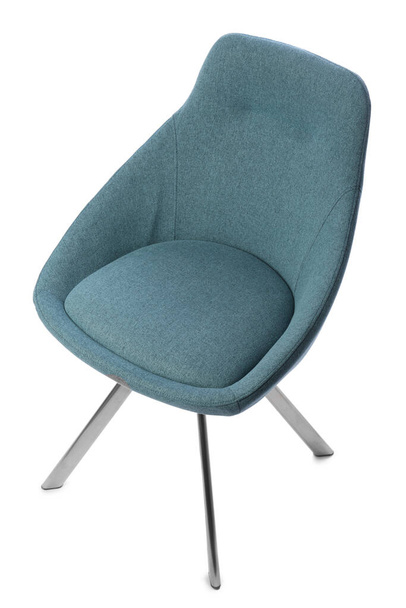 Elegante sedia blu confortevole isolata su bianco - Foto, immagini