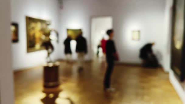 Galeria de museu borrada interior, história da arte e conceito de cultura - Filmagem, Vídeo