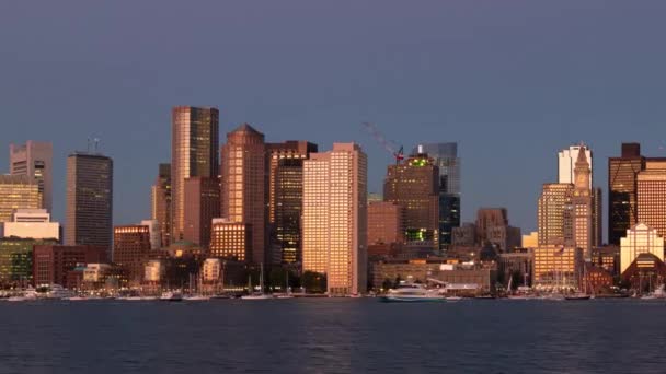 Sonnenaufgang im Zeitraffer mit historischen Architekturen in Boston City Skyline USA - Filmmaterial, Video