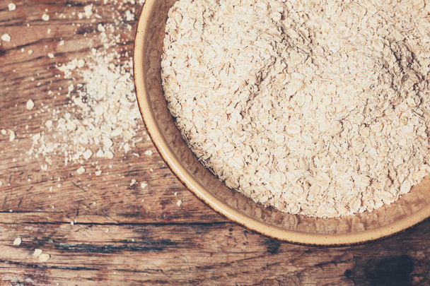 Bowl of oats on table - Foto, Imagem