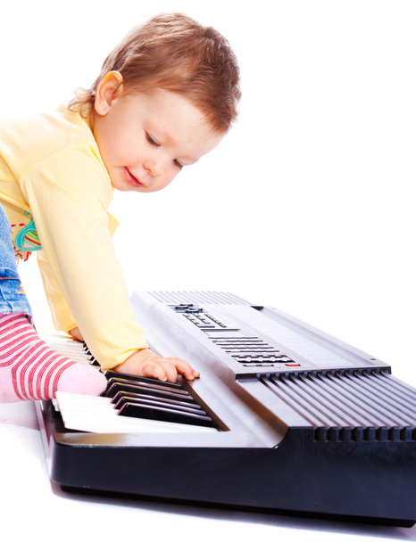 Baby playing piano - Foto, Imagen