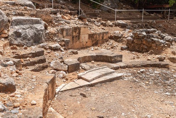 Ruins of a temple Khirbat Panyas Banyas near a national park in northern Israel - Foto, Imagem