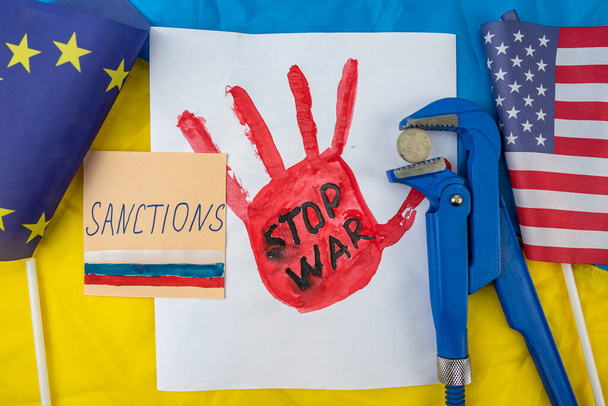 detener la guerra en Ucrania es el principal problema del mundo. concepto - sin guerra. Paz mundial. Sanciones contra el Estado terrorista de Rusia - Foto, imagen