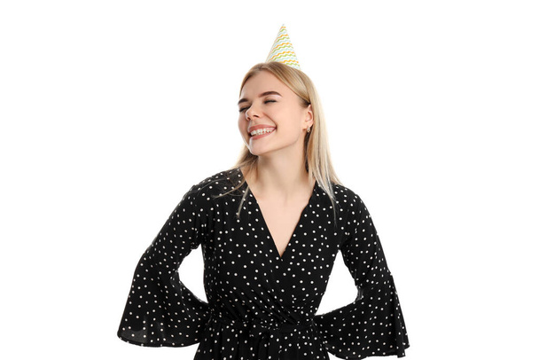 Концепция с днем рождения, привлекательная девушка изолированы на белом фоне - Фото, изображение