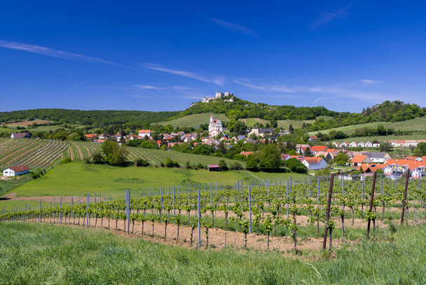 Falkenstein ruins and town with vineyard, Lower Austria, Austria - Foto, Imagem