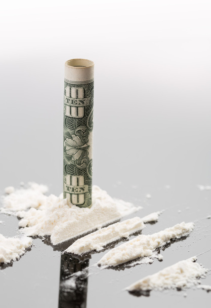 Cocaïne et billet de 10 dollars
 - Photo, image