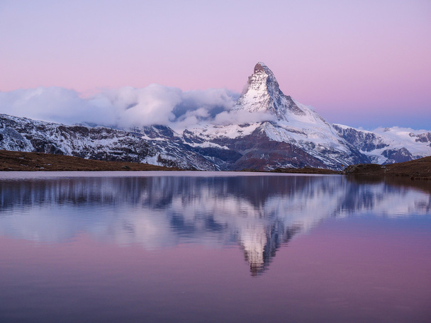 Matterhorn w wczesnym rankiem - Zdjęcie, obraz