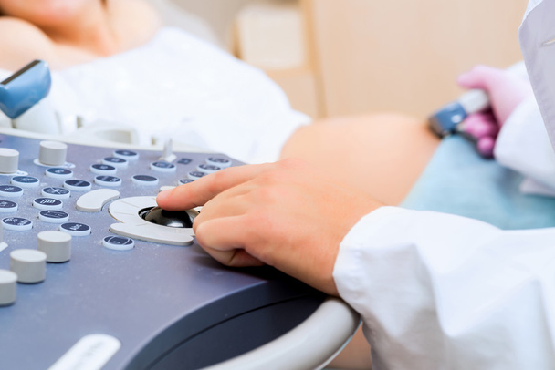 hand and abdominal ultrasound scanner - Foto, imagen