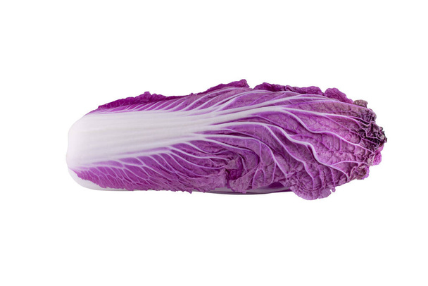 Repollo chino púrpura aislado sobre fondo alfa - Foto, imagen