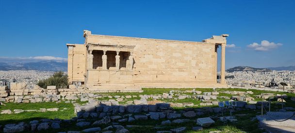Posągi w akropolu Aten w Grecji - Zdjęcie, obraz
