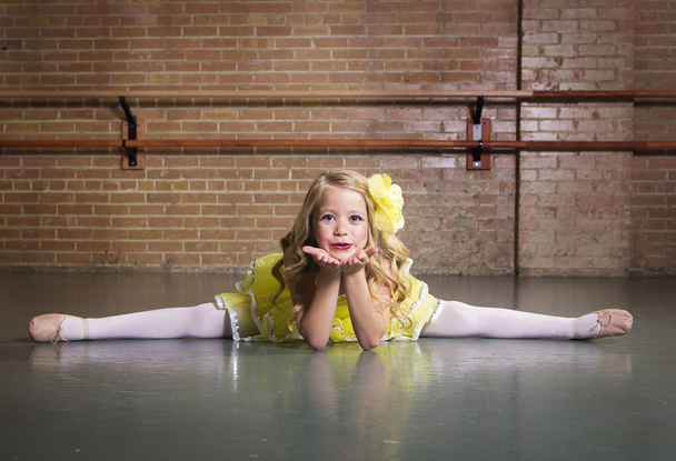 Beautiful little dancer portrait at a dance studio - Photo, Image