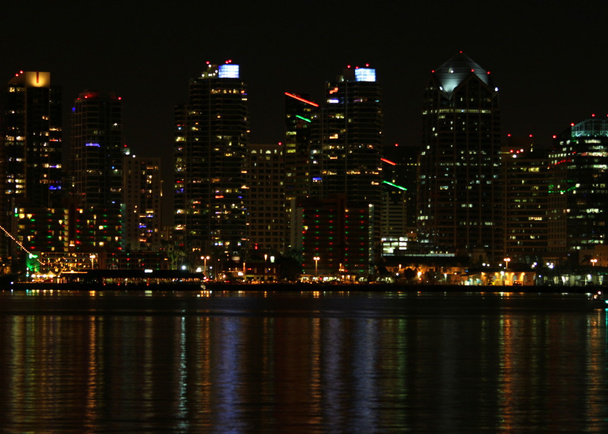 San Diego Skyline ніч - Фото, зображення