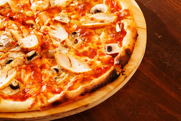 Sabrosa pizza
 - Foto, Imagen