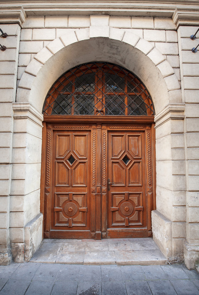 old wooden door, the city of Lviv - Zdjęcie, obraz