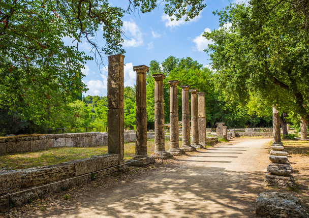 rauniot muinaisessa Olympiassa, Peloponnes, Kreikka
 - Valokuva, kuva
