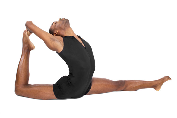 Male ballet dancer showing flexibility - Foto, Bild