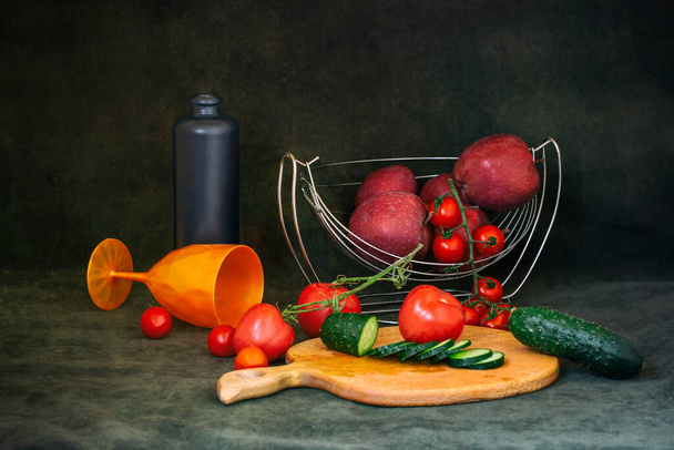 Still life with apples, tomatoes and cucumbers - Photo, Image