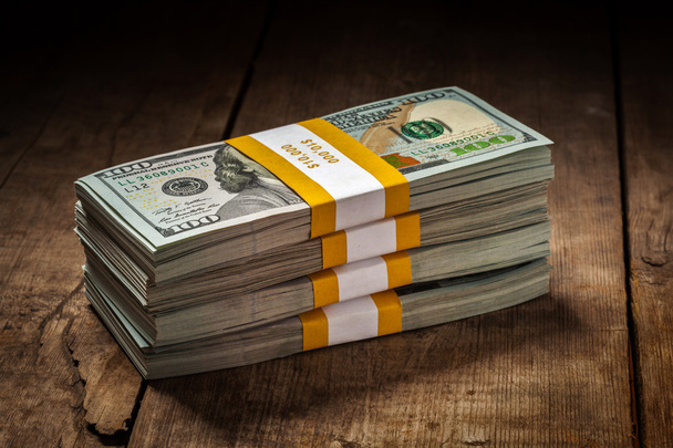 Stosy 100 nowych nas dolarów banknotów 2013 - Zdjęcie, obraz