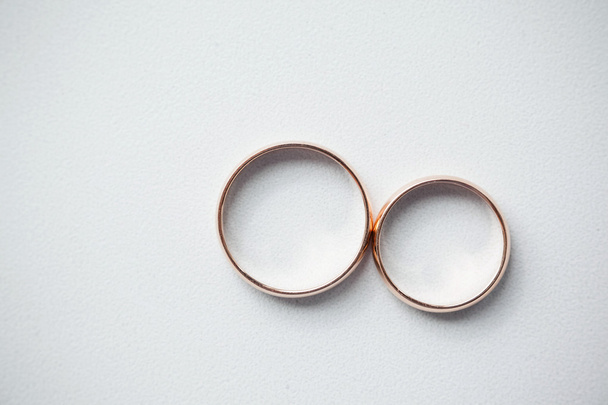 gold wedding rings - Fotoğraf, Görsel