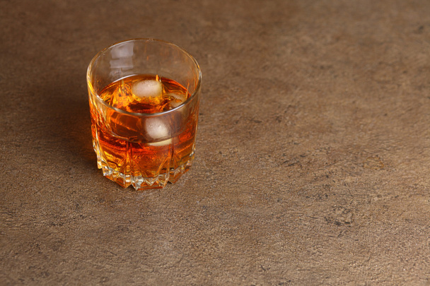 Glass of whisky - 写真・画像