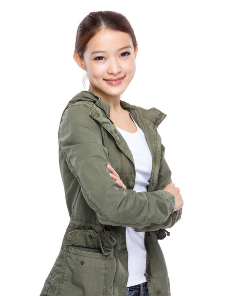 Femme asiatique avec les bras croisés
 - Photo, image
