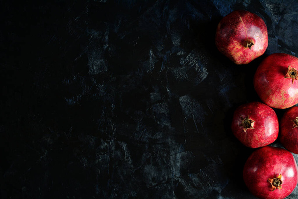 pomegranates and seeds, healthy food - Foto, Bild