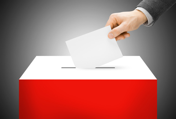 Concetto di voto - Ballot box verniciato nei colori della bandiera nazionale - Polonia - Foto, immagini