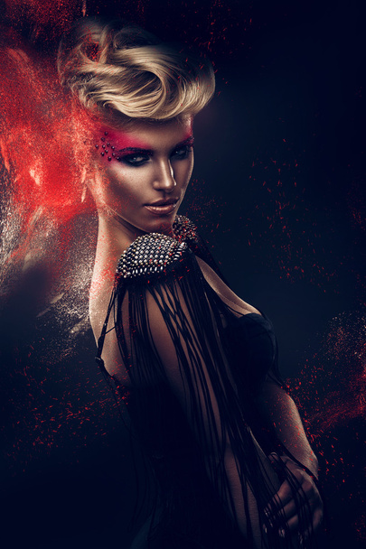 blonde woman with red powder - Zdjęcie, obraz