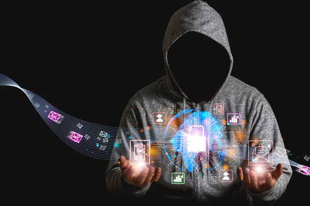 online hacker Vind persoonlijke informatie, financiën, banken, interibanking, wachtwoorden van mensen via Wi-Fi via de online wereld en mobiele telefoons in de toekomst. - Foto, afbeelding