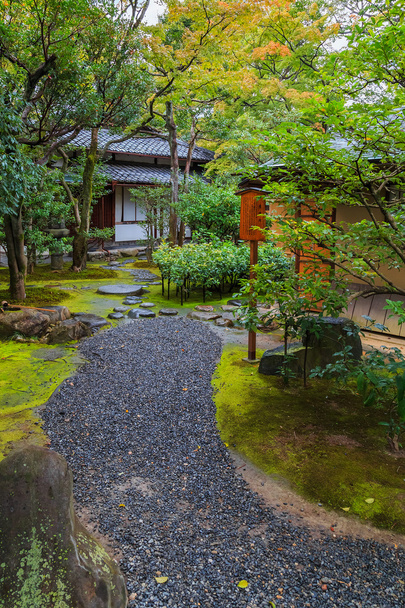 Giardino Zen al Tempio di Kennin-ji a Kyoto
 - Foto, immagini