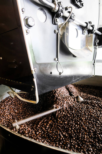 Kahve kızartma sürecinin görüntüsü  - Fotoğraf, Görsel