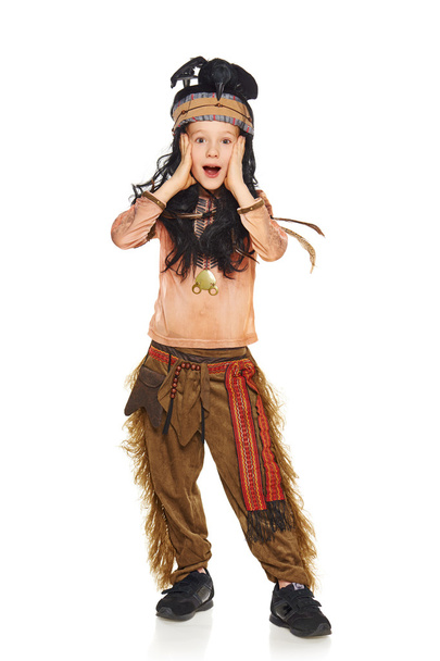 Little boy wearing indian costume - Zdjęcie, obraz
