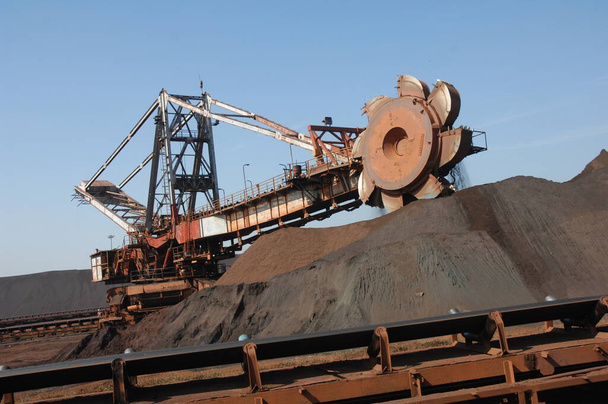 Stara fabryka rudy żelaza - Zdjęcie, obraz