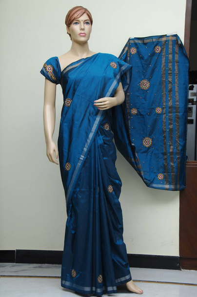 Natural Silk Indian Sari - 写真・画像