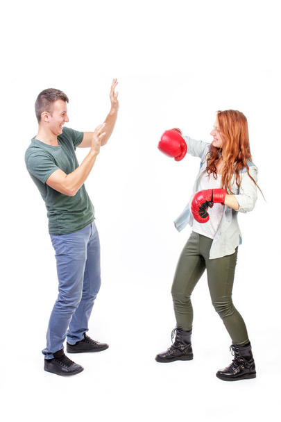 Young couple boxing - Zdjęcie, obraz