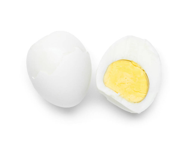 Jaja gotowane bez skórki izolowane na białym tle - Zdjęcie, obraz